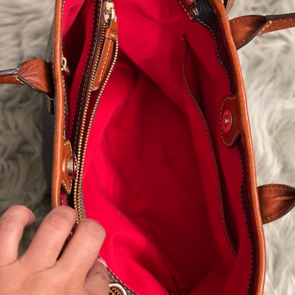 Great First time Dooney & Bourke Bag. - Picture 7 of 10